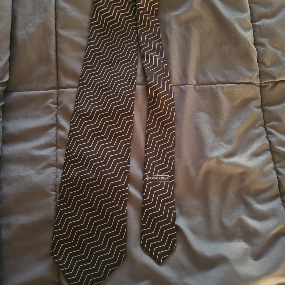 Giorgio Armani Brown and Tan Silk Zigzag Tie